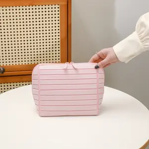 Geometric Diamond Makeup Bag, Large-Capacity Partitioned Storage, Striped Beauty Bag for Travel & Daily Commute