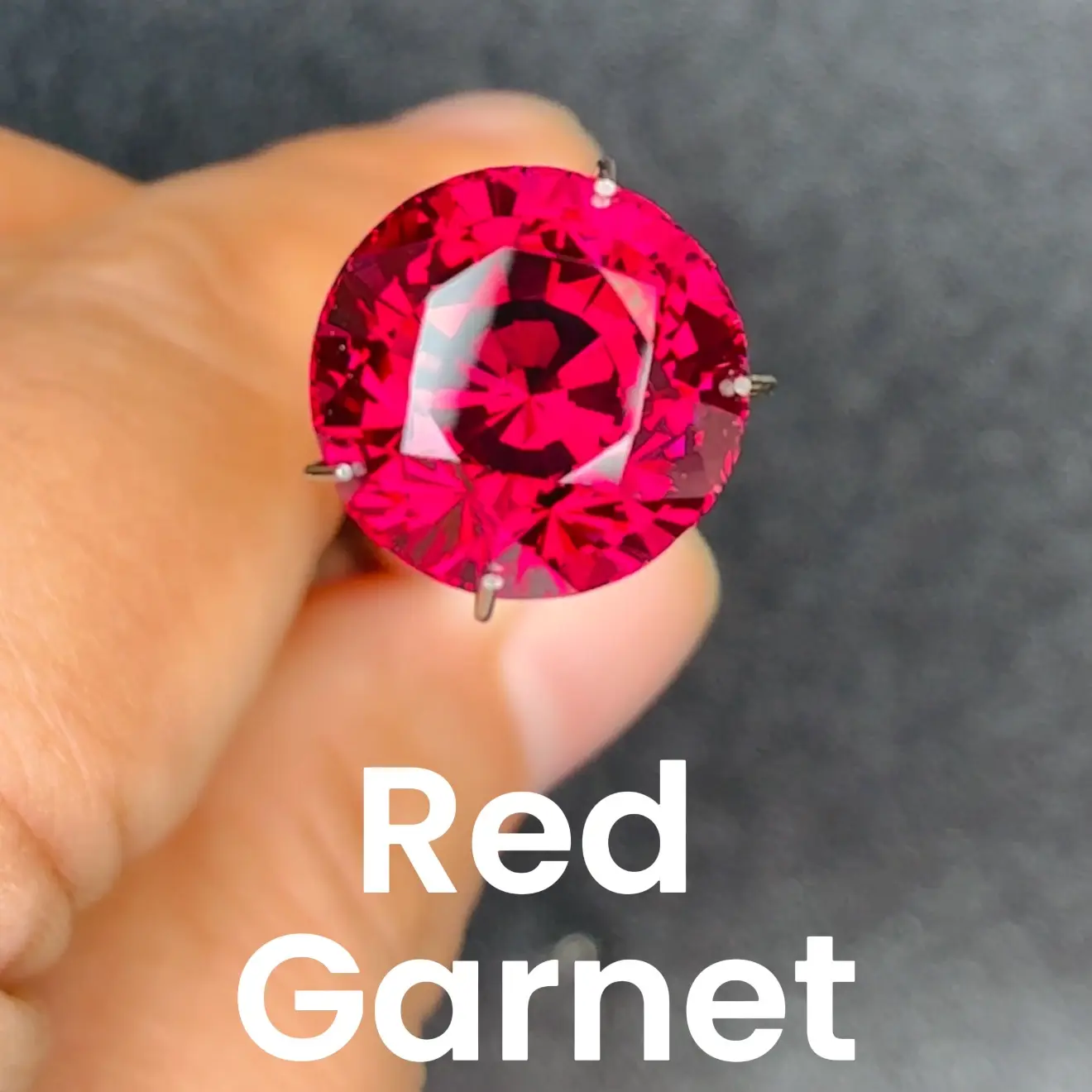 Natural Pyrope Garnet, 10.31 ct, Round Shape, Eye Clean, Vibrant Brilliance, Great for Pendant