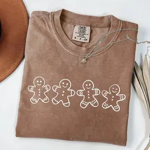 Comfort Colors Gingerbread Shirt – Cute Christmas T-Shirt with Gingerbread Man Design, Holiday Cotton Graphic Tee for Men & Women