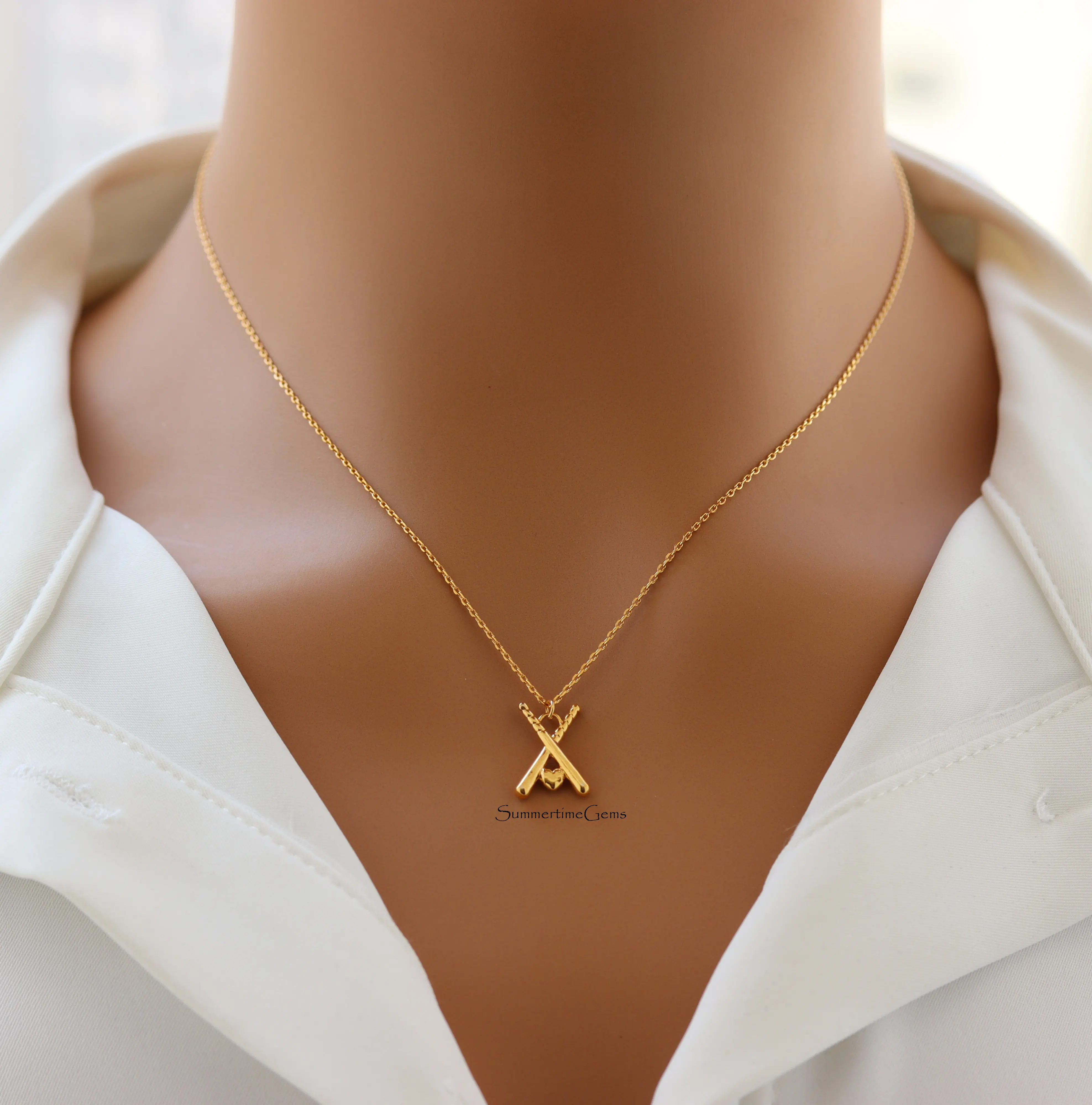 18K Gold Plated Dainty Baseball Bat Pendant Necklace – Sports-Inspired Jewelry for Baseball Lovers