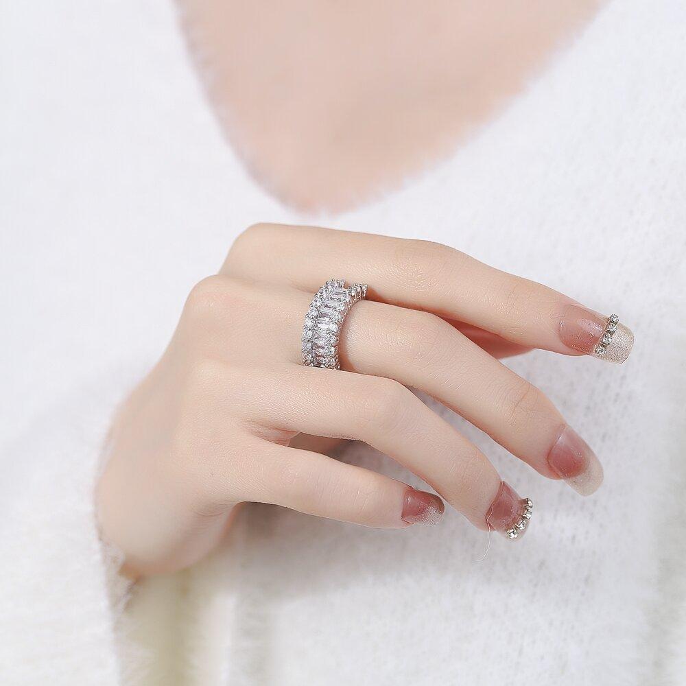 Sparkling T-Shaped CZ Adjustable Ring