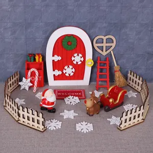 Miniature Christmas Doorway Set for Dollhouse, Snowflake DIY Scene Decoration, Perfect Holiday Ornament, Must-Have Christmas Decor