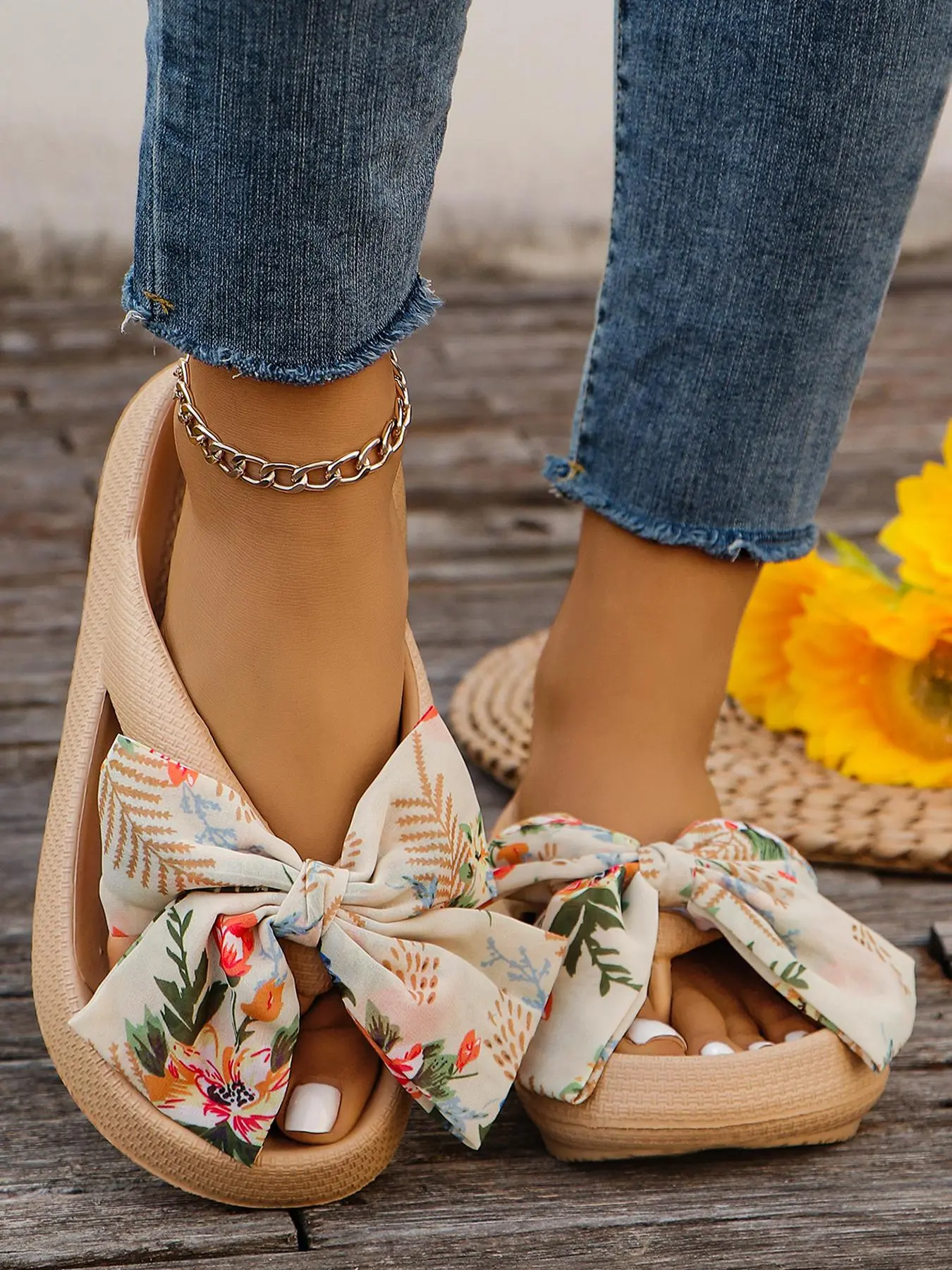 Women's Floral Print Bowknot Design Slides, Casual Comfortable Flat Sandals for Beach Vacation, Non-slip Slippers for Indoor & Outdoor Wear, Walking Shoes, Summer Slide Slippers
