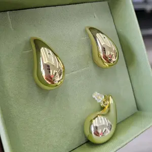 Tear Drop Shape ARETE EN FORMA DE GOTA grande for Women