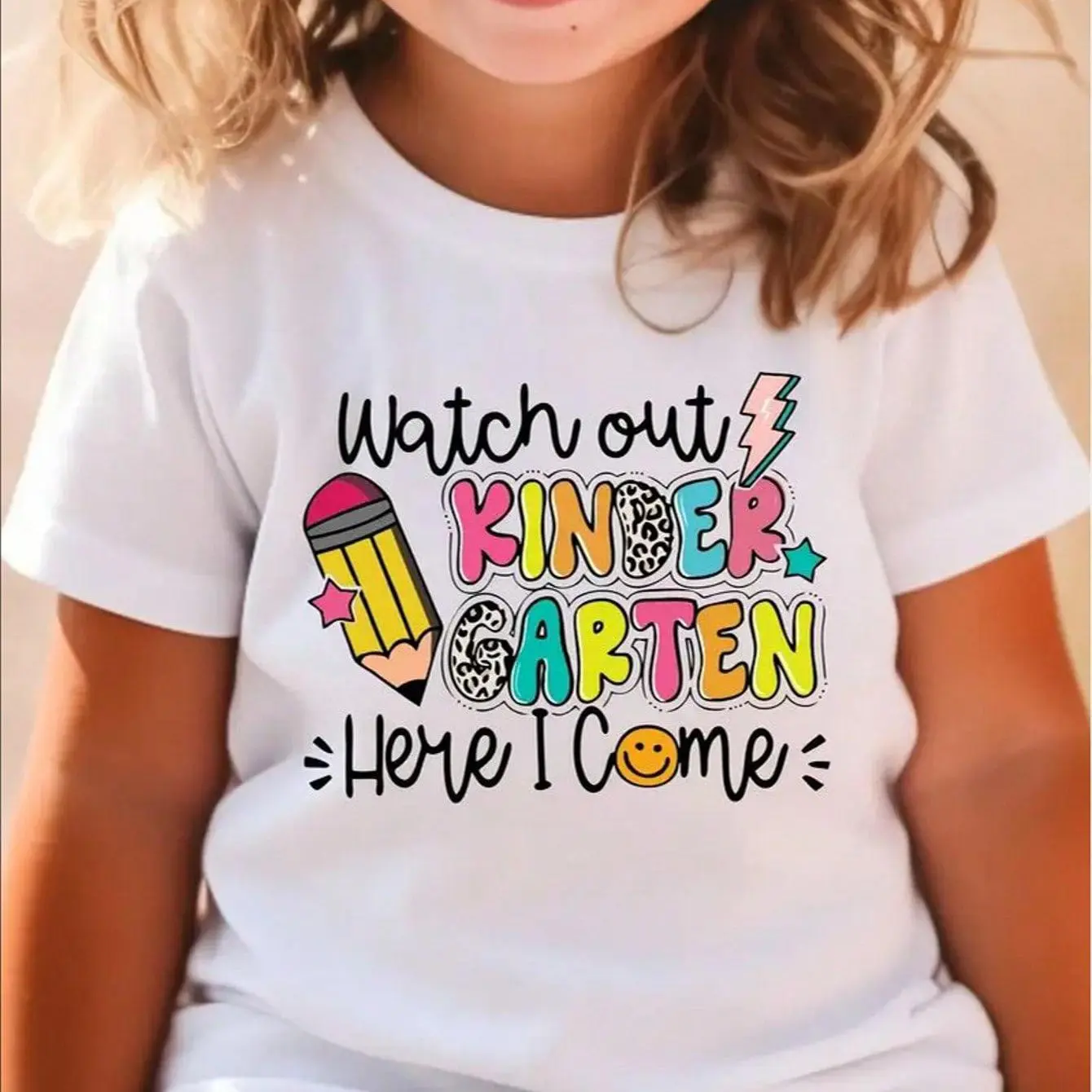 Toddler Girl's Fitted Funny Crew Neck Short Sleeve Graphic Tee - Pencil Print "Watch Out Kindergarten" for Back to School Haul, Kids Style Top, Graphic Tees, Soft Cotton, "Watch Out Kindy", Cute Look, Medium Length, Round Neck, 3 - 4 Years, Child-Sized Gi