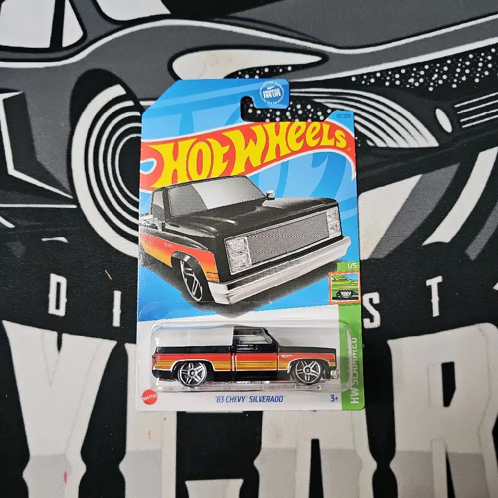 Hot Wheels - 83 Chevy Silverado Mainline - Black