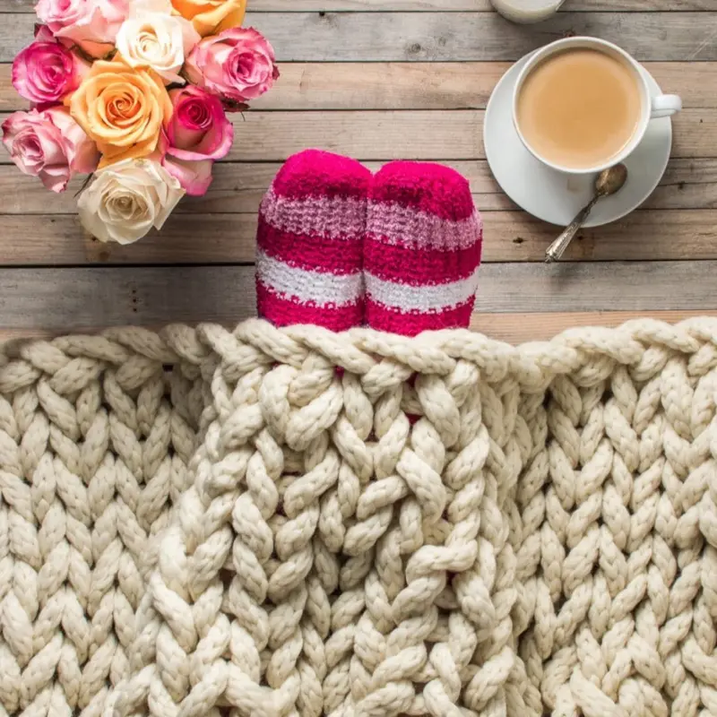 Solid Color Chunky Knit Throw Blanket, 1 Count Handmade Crochet Blanket, Machine Washable Cute Comfy Blanket for Home Decor