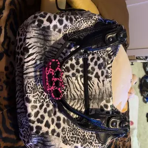 Ladies' fashionable retro Y2K spicy girl handbag, large capacity