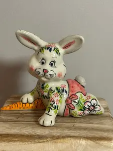 Vena, Precious Bunny Figurine 4.5"x2"x5.35"