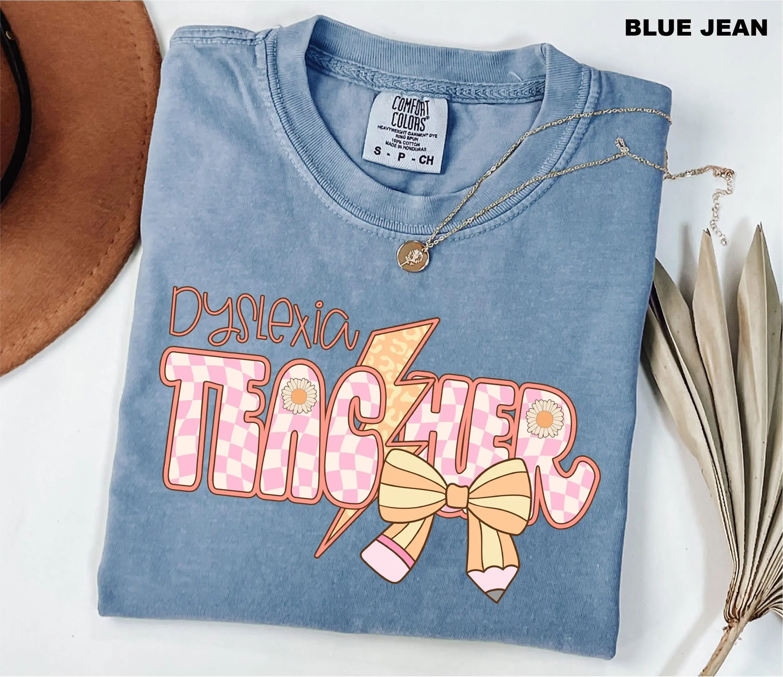 Dyslexia Teacher Daisy Shirt Reading Specialist Tee Special Education Teacher Gift Science Of Reading Comfort Colors Shirt Womens Graphic T-Shirt Sped Teacher Appreciation Gift Casual Short Sleeve Top