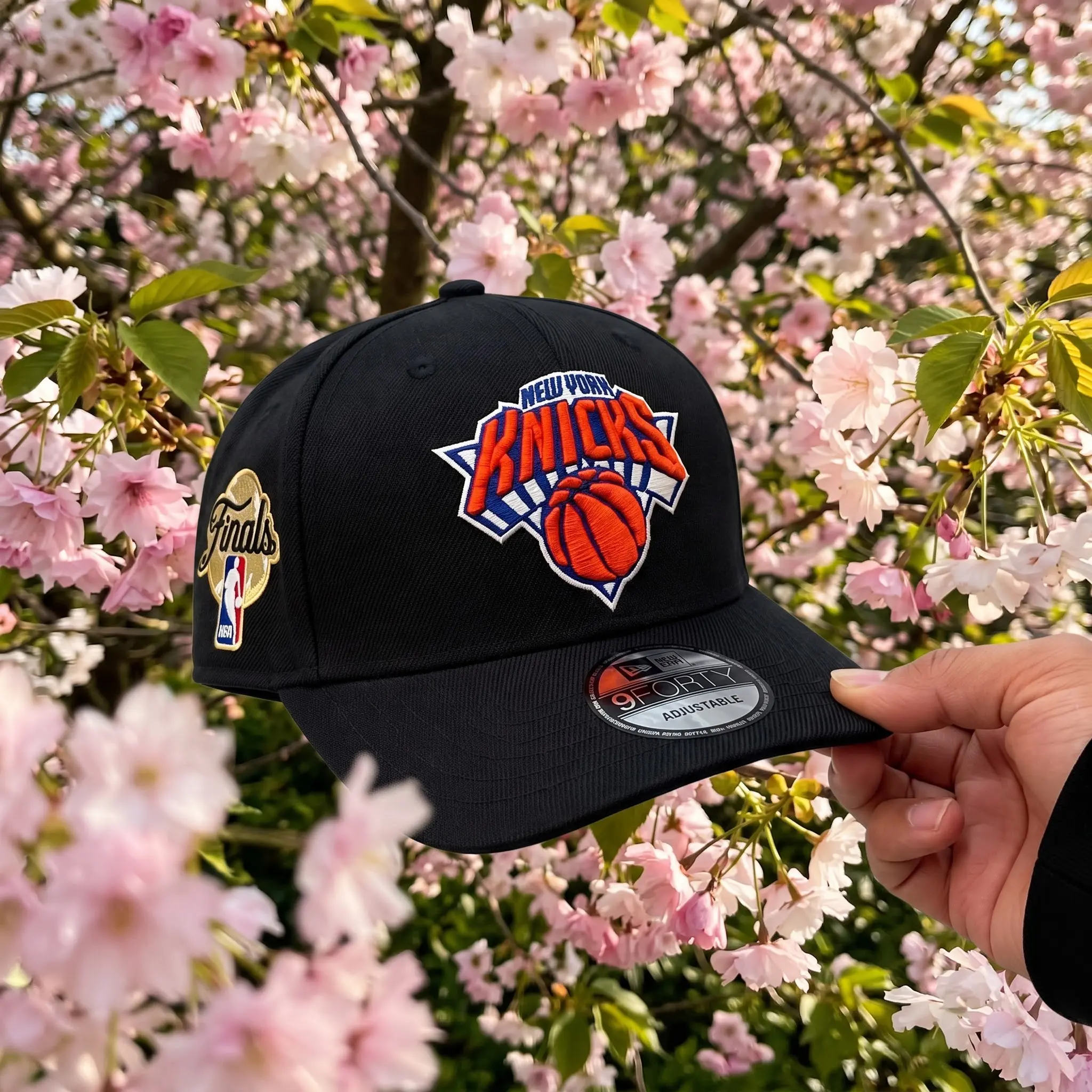 New Era 9FIFTY Knicks NBA Flat Brim Snapback Hat | Black NBA Finals Side Patch Cap | Unisex Gameday Streetwear Headwear
