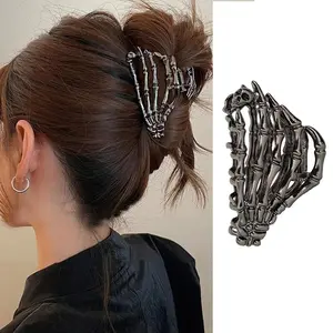 Punk Skeleton Hand Hair Clips - Metal Skull Jaw Clamps and Claw Barrettes for Women's Funny Halloween Hair Accessories and Decorations