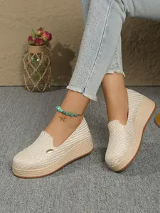 New Large Size Thick Sole Casual Slip-On Loafers, Comfortable Footwear for Everyday Wear, Stylish and Practical Design