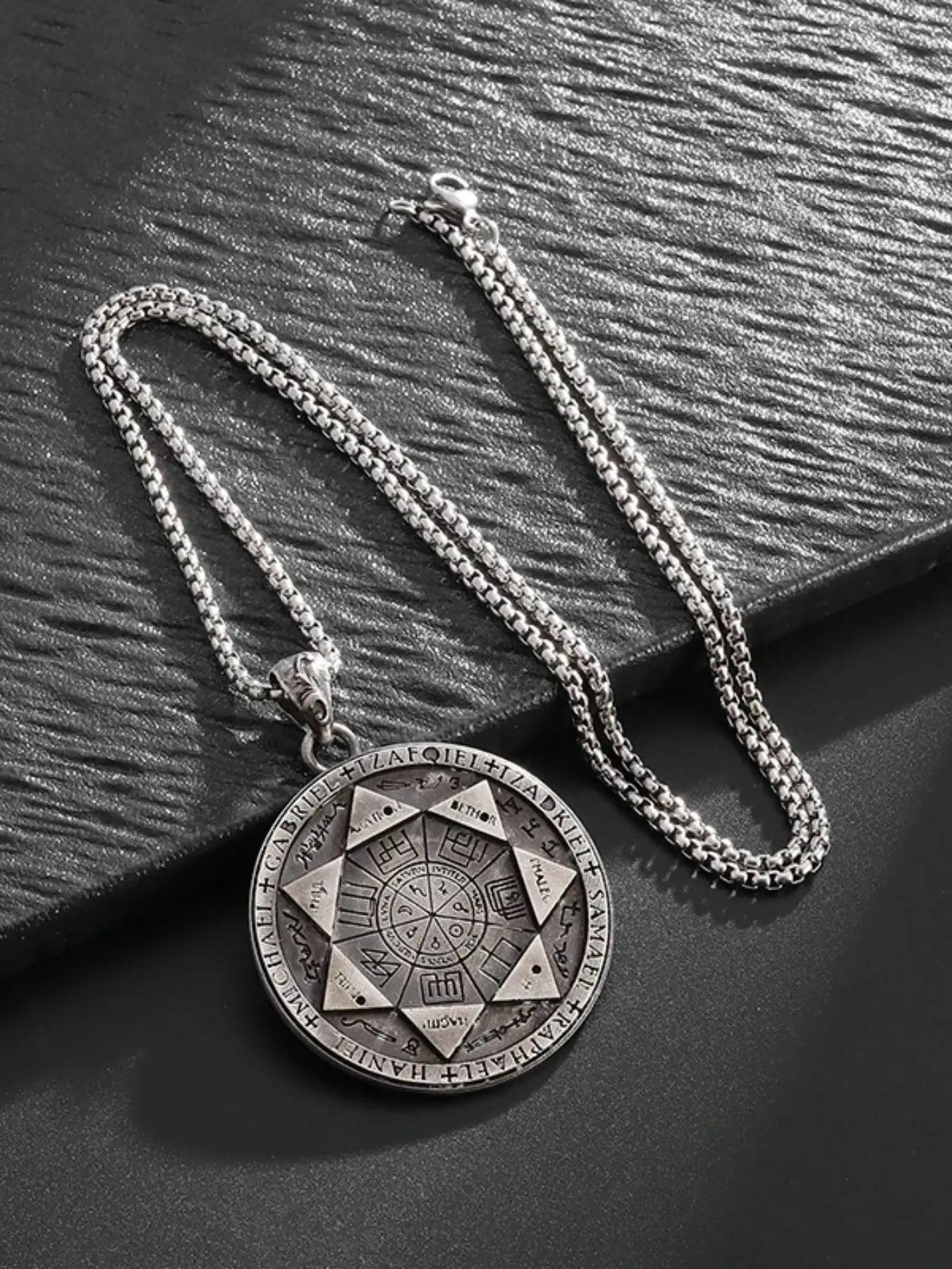 Seven Angels Magic Array Vintage Round Pendant Men's Dangling Charms Necklace, Eco-Friendly Alloy Charm, Stylish Unisex Jewelry Accessory