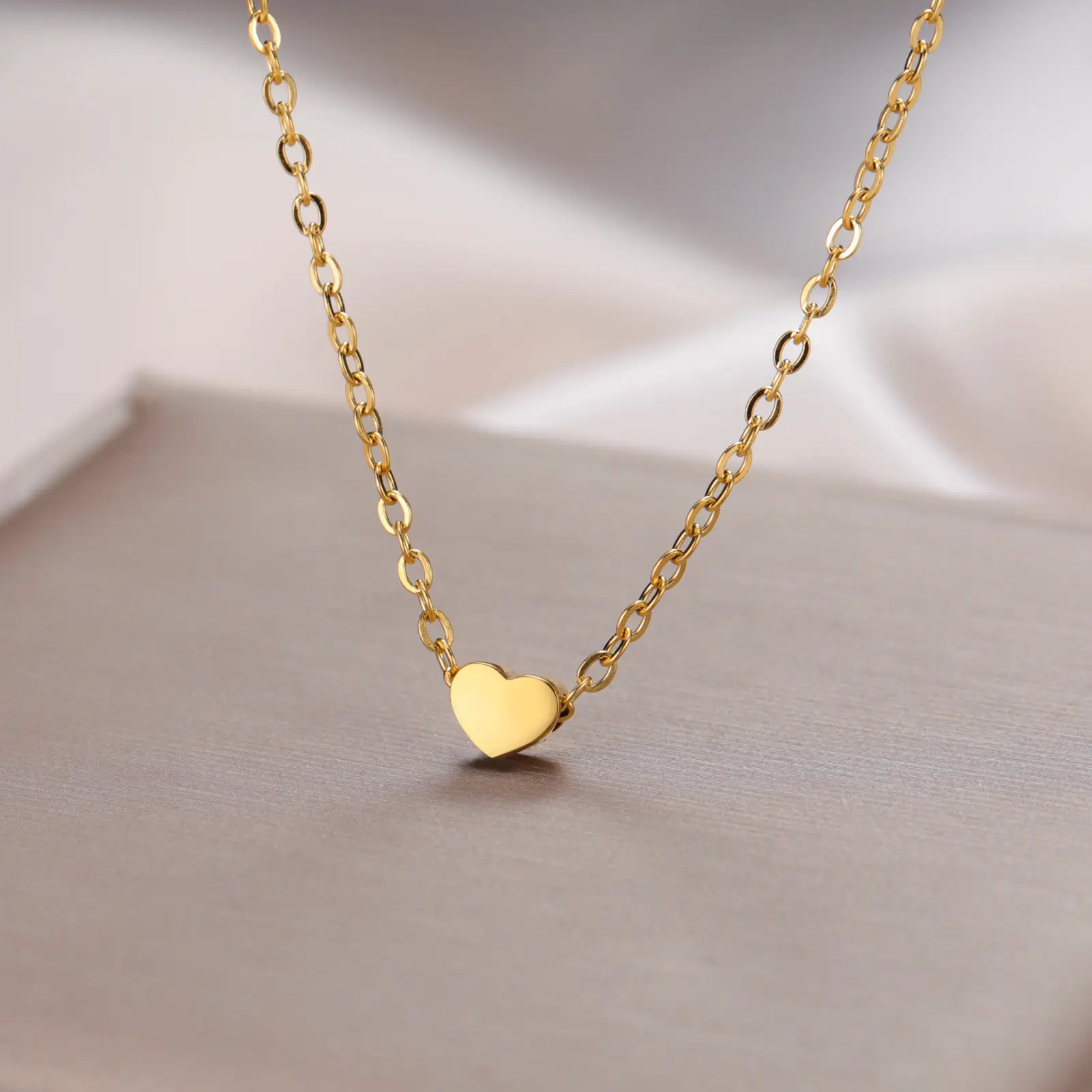 Mini Heart Pendant Necklace for Women and Girls, Minimalist 316L Stainless Steel Necklace, Mother's Day Gift Accessory