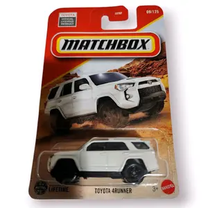 Matchbox Toyota 4Runner Sport Utility 4X4 1:64 Scale Diecast Model Car White 09/125 Official Limited Edition