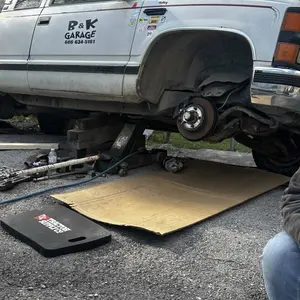 Fanttik Slim V8 Mate/V8 Apex Cordless Car Vacuum High Power, 12000Pa/30AW, RobustClean Mini Vacuum with Flexible Hose and Pet Brush, 2H Fast Charge, Portable Vacuum for Car Interior Home Cleaning Cleaner Automotive