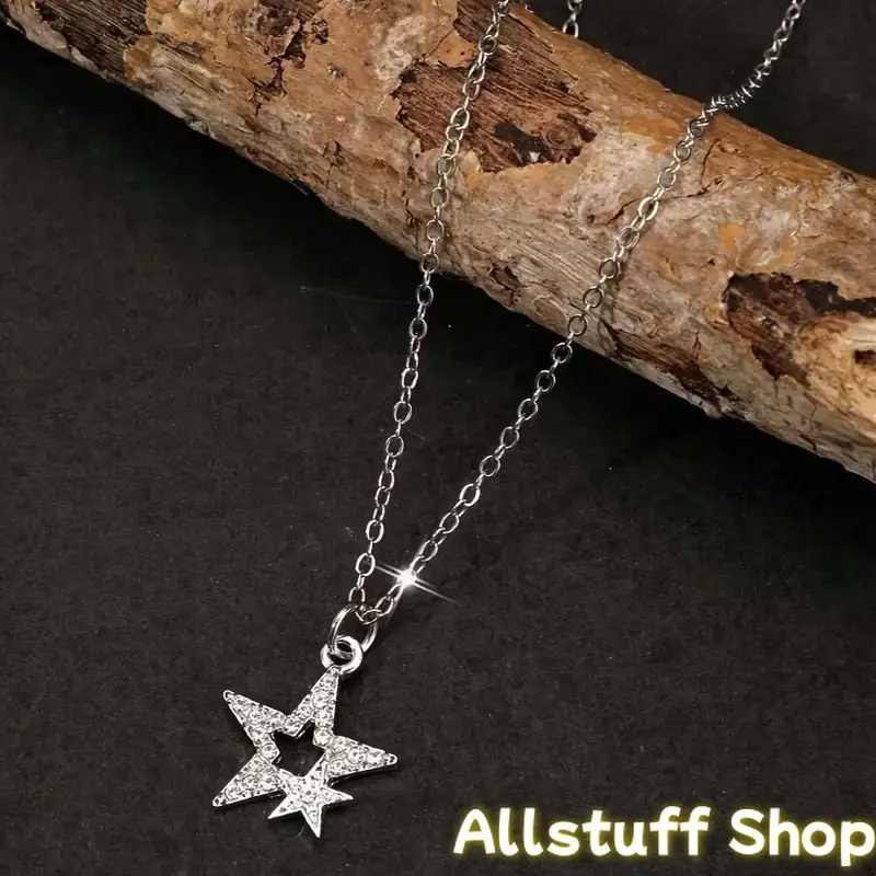 Women's Sporty Chic Gold Star Pendant Necklace - Female All-Season Daily Wear Jewelry, Simple Stylish No-Excess Minimal Design, Casual Sports Outdoor Accessory