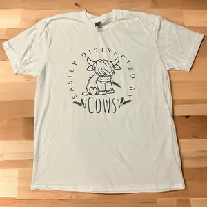 Easily Distracted by Cows Crew Neck Shirt | cow T-Shirt | mini Cow | Highland Cow | Cow Lover Shirt | Casual Tshirt