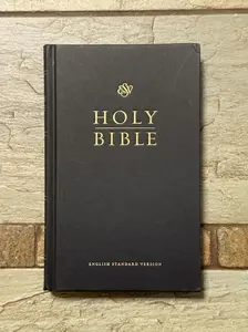 ESV Church Bible (Hardcover, Black): Holy Bible, English Standard Version Hardcover