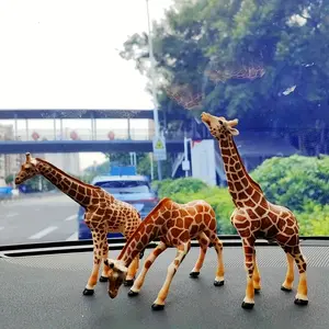 3-Piece Realistic Animal Model Set, Giraffe Family Plastic Desktop Decor, Cute Animal Figurines for Home Decor