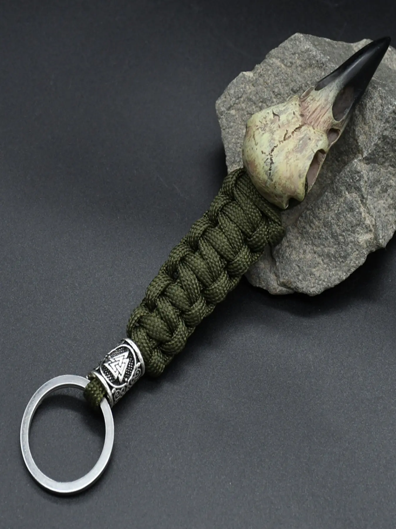 Punk Rock Odin Raven Skull Keychain, Gothic Resin Eagle Bird Head Key Ring, Witchcraft Style, Unique Accessory for Fans