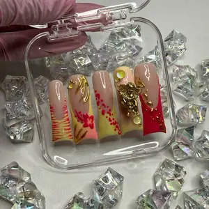 Press On Nails - Cute & Easy Application Nails with Glue for Versatile Use on Various Occasions - Stylish & Elegant Look for Professionals & Fashion Enthusiasts