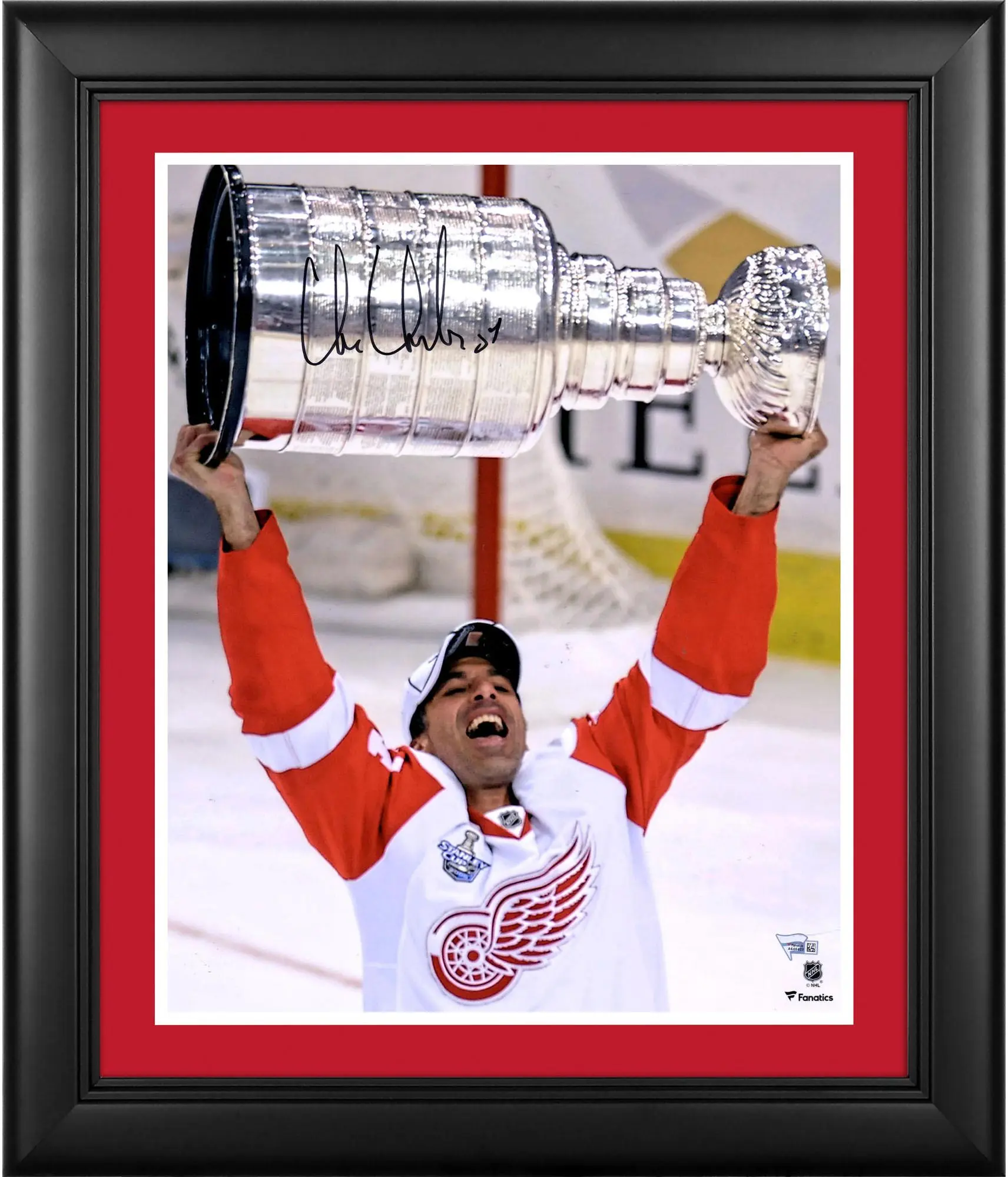Chris Chelios Detroit Red Wings Framed Autographed 16" x 20" Raising Cup Photograph - Fanatics Authentic Certified