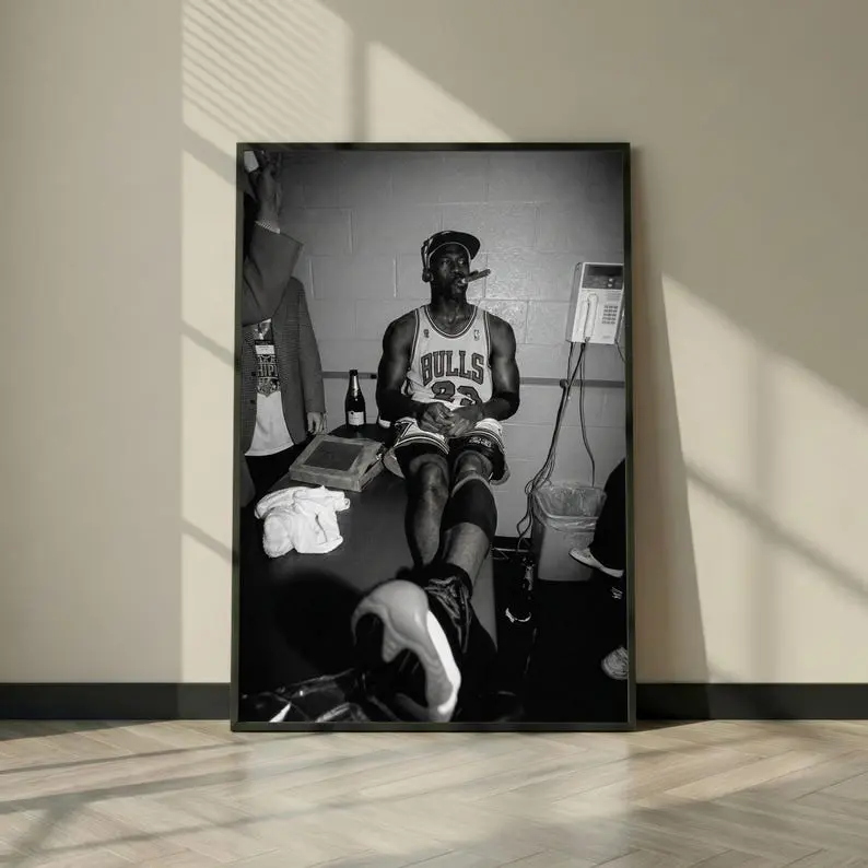 24x36 Multi-Size Creative Design Print - Black and White Artistic Chicago Locker Room Paper Photo Poster, Aesthetic Home Decor, Vintage Sports Theme Wall Art, Tube-Packaged Man Cave Gift