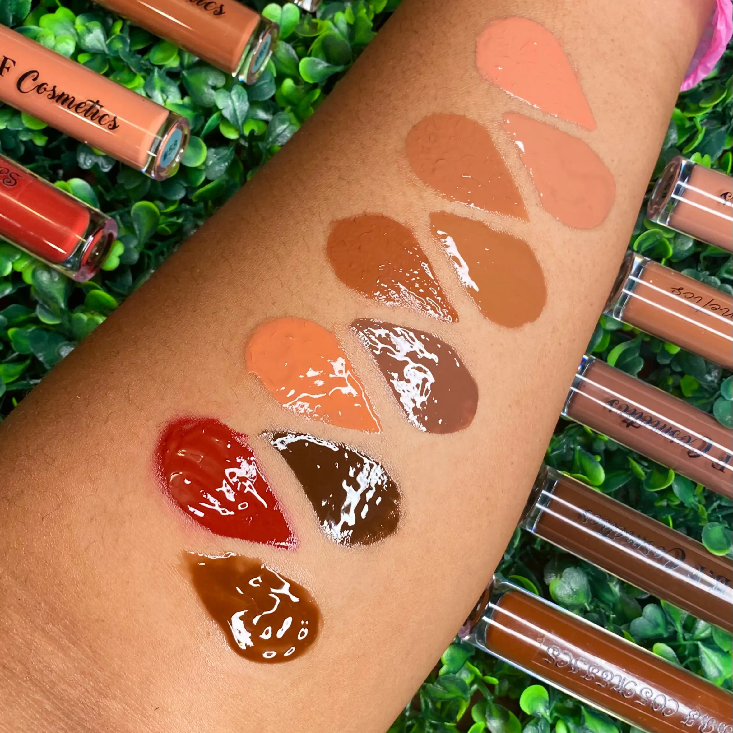 NUDE LIP GLOSSES NUDE LIP GLOSSES