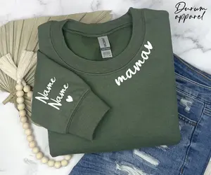Custom Mom Sweatshirt With Names, Personalized Child Name Sweatshirt, Mom Shirt, Mother's Day Gift, Mama Sweater, Gift For New Mom