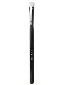 122 Firm Shadow Brush