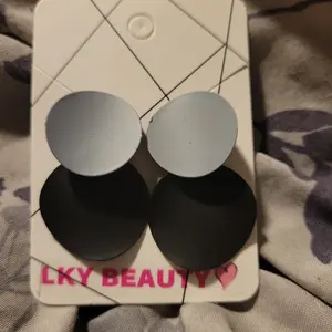 Grey & Black Circle Earrings