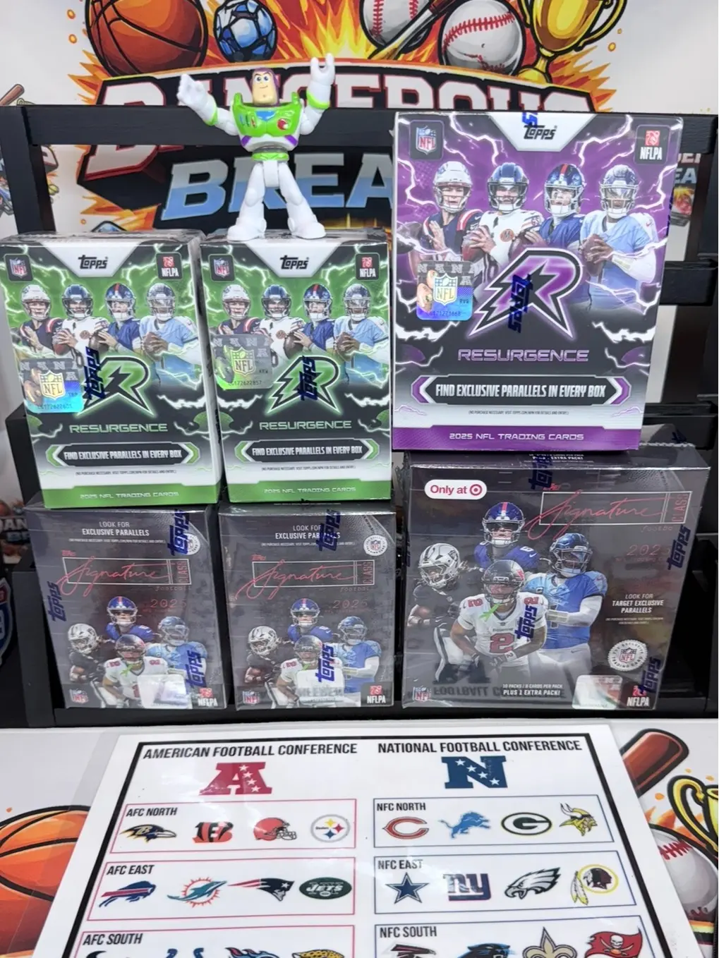 NFL 2025 Topps Resurgence 2 Megas 4 Blasters