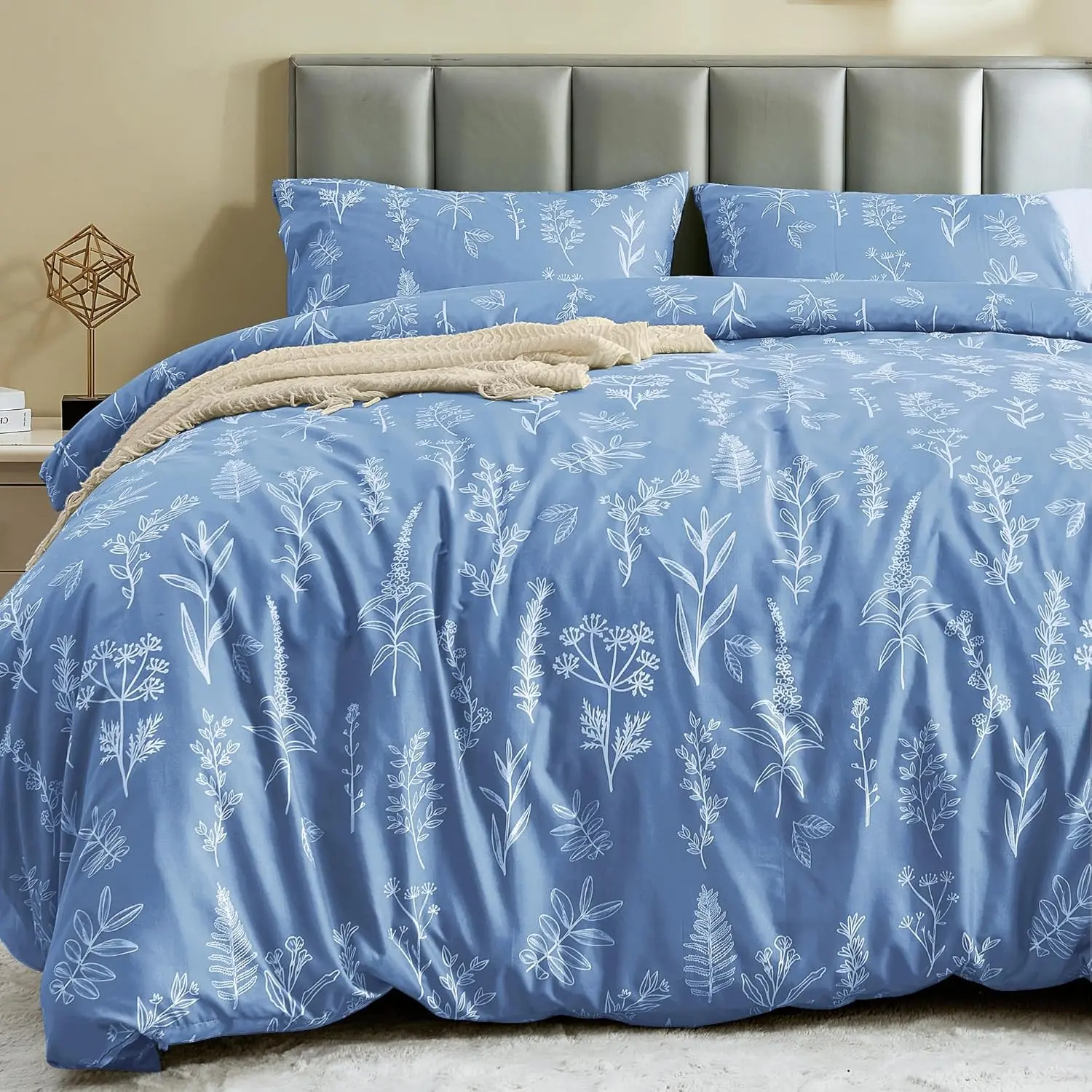 JOLLYVOGUE Duvet Cover Queen Size, Reversible Floral Ice Blue Duvet Cover Set with Zipper Closure, 3 Pieces Botanical Patterns Soft Microfiber Bedding Set with 4 Ties (90"x90", 2 Pillow Cases)