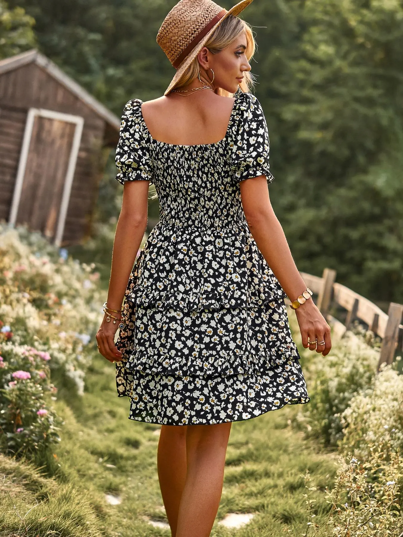 Women's Ditsy Floral Print Tiered Layer Shirred A Line Dress, Fashion Boho  Flounce Sleeve Scoop Neck