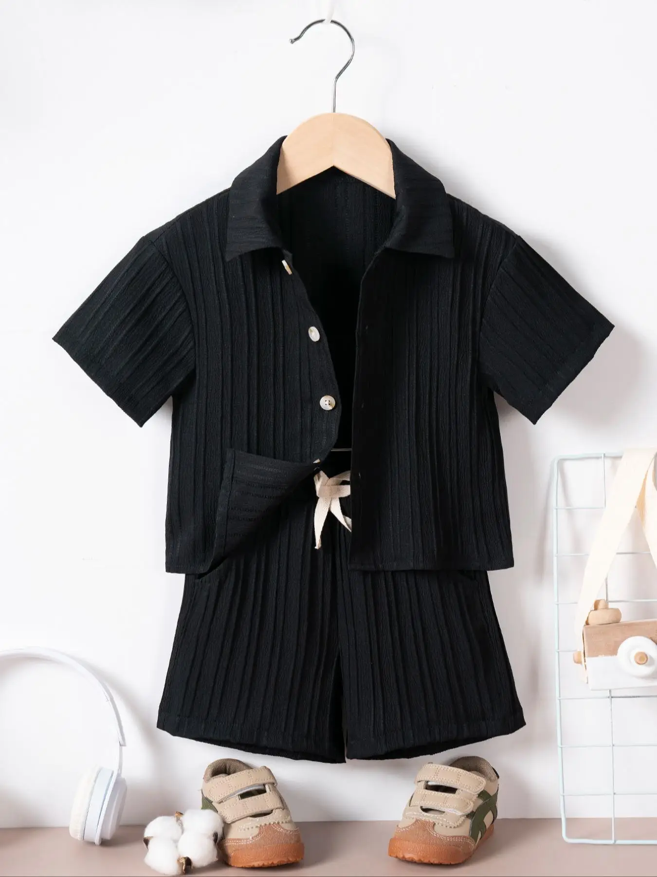 Two-Piece Set Boy's Solid Ribbed Button Front Shirt & Shorts Set, Casual Short Sleeve Collared Top & Shorts for Summer, Kids Clothes for Daily Wear