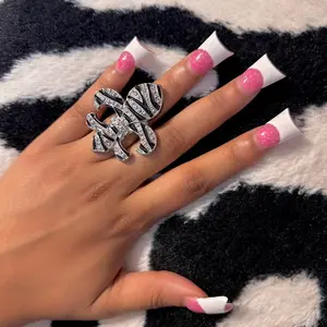 Y2K zebra ring | 2000s jewelry | mcbling trashyy2k | emo vintage fleur de lis ring fashion creative girl jewelry