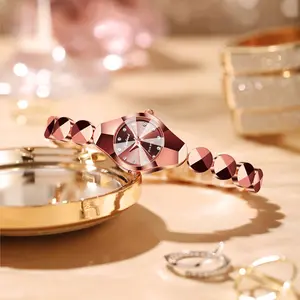 Chic  Women's Watch Quartz  Waterproof Scratch-Resistant Diamond Dial Minimalist Elegance Bracelet for Girlfriend Birthday Party Fashion Accessories