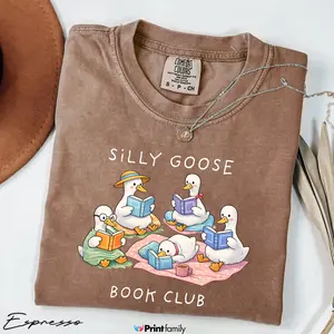 Silly Goose Book Club Comfort Colors Shirt – Cute Goose Reading Graphic Tee, Funny Book Lover T-Shirt, Cozy Bookish Aesthetic Gift for Readers