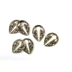 The Evangeline Twin Ornate Brass Hearts - Gold Brass Ear Hangers