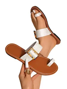 Vintage National Style Toe-Loop Sandals for Women, 2026 Summer Tortoiseshell Buckle Floral Outdoor Casual Flip Flops, Versatile Beach Shoes