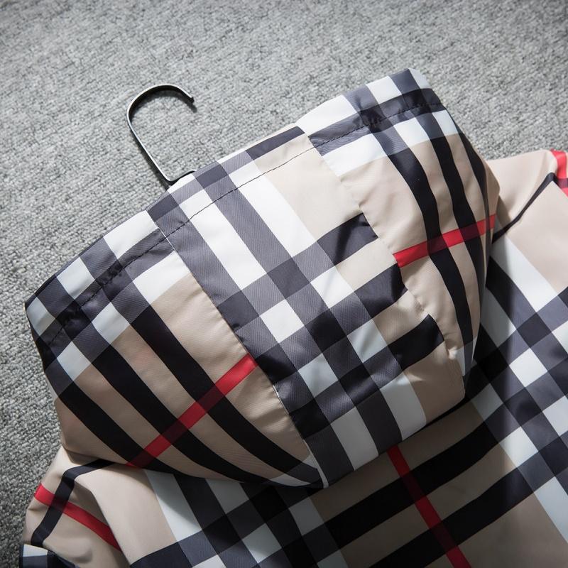 Men's lightweight hooded (stand-up collar) jacket, zip-up windbreaker, with adjustable drawstrings and color-block stripes, stylish for spring and autumn, casual men's outerwear, customizable personalized jacket, fashionable khaki plaid design