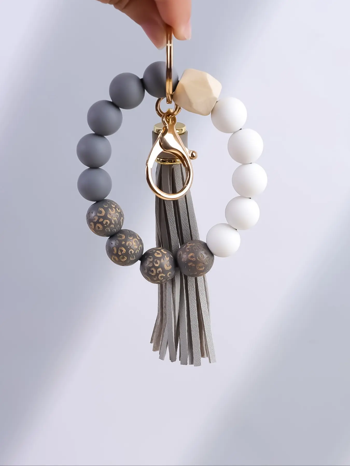 Boho Style PU Fabric Trendy Cute Beaded Tassel Keychain with Carved Beads, Handcrafted Bracelet Design, Perfect Gift for Friends & Mom, Stylish Accessory, Key Accessories