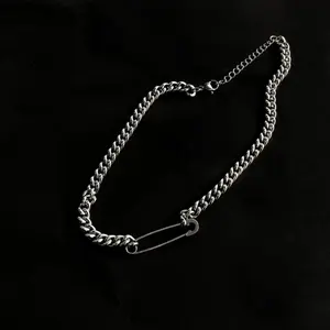 2025 New "Women's Gothic BM Lock Clasp Safety Pin Necklace: Metal Hip Hop Chain for Edgy Fashion"