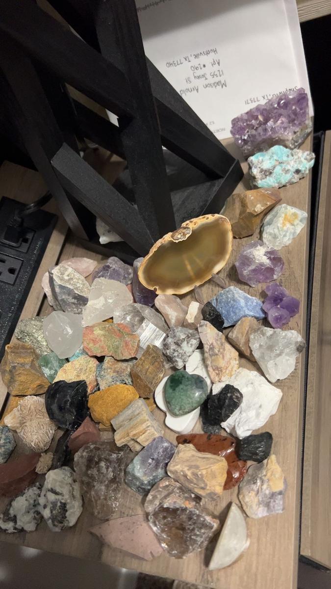 Item: Natural Agate Slice and 1 Assorted Carved Shape