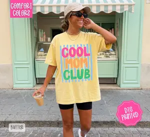 Comfort Colors Cool Mom Club Shirt, Cute Mama Tee, Trendy Mom Graphic, Gift for Her, Unisex T-Shirt