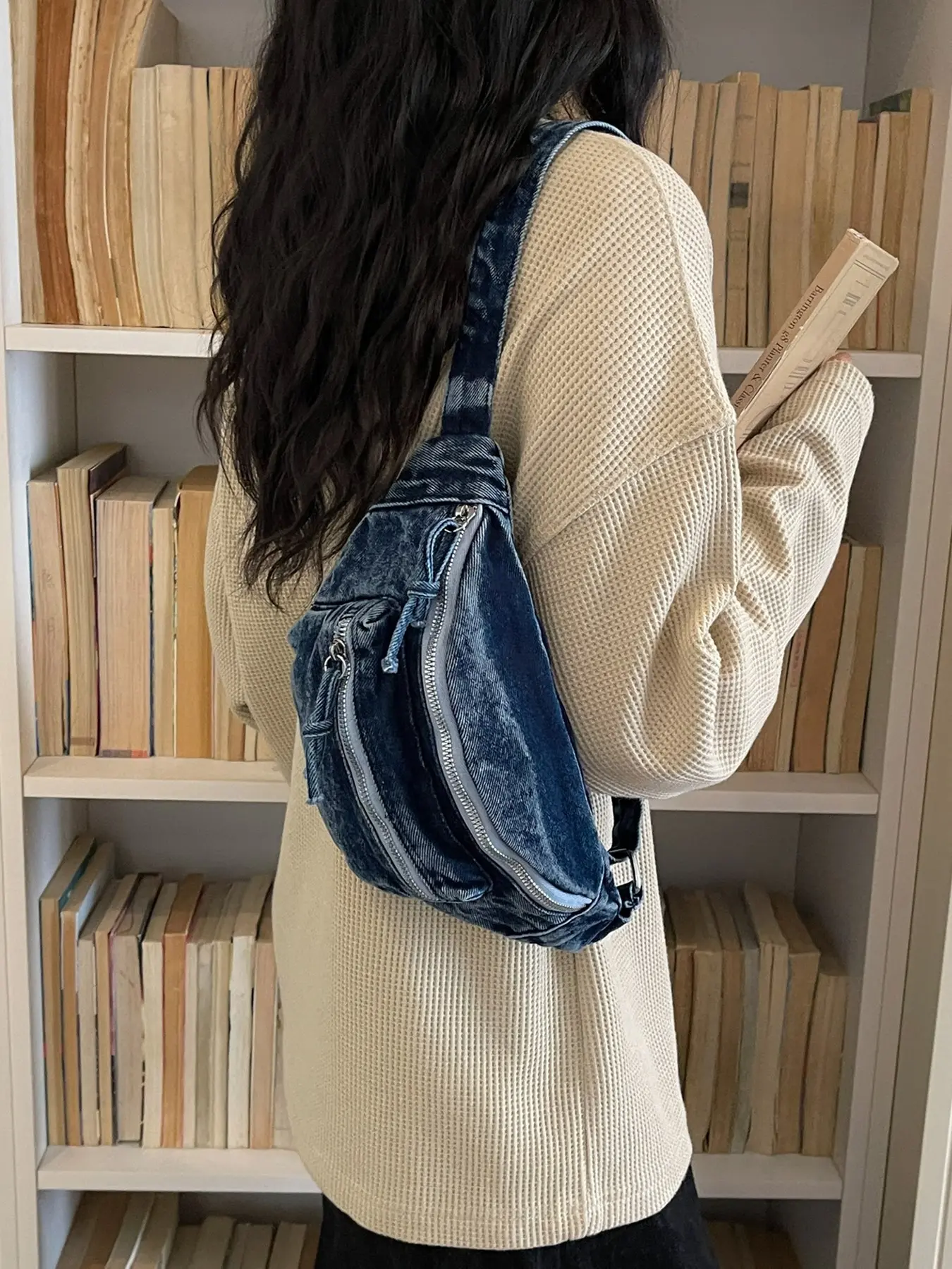 2026 New Vintage Washed Denim Waist Bag for Women, Waist Pouch, Crossbody Waist Pack, Korean Style Large Capacity Crossbody Chest Bag, Adjustable Strap, Durable Denim Fabric
