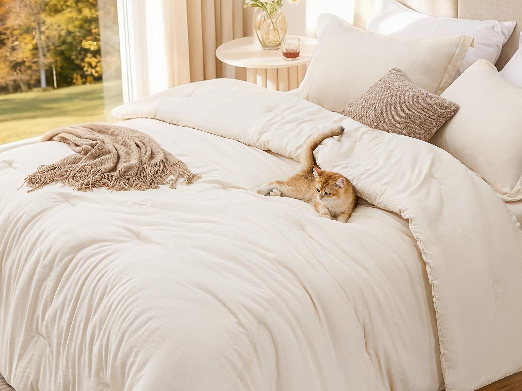 Prewashed Comforter Set,  Bed Set with 1 Comforter &  Pillowcases, Lightweight & Breathable for All Seasons | Soft, Breathable, Lightweight, Comfortable