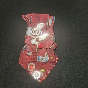 Simply red junk tie